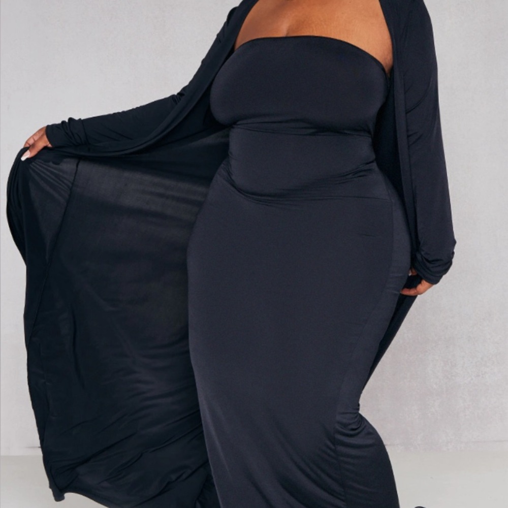 Pretty Little Thing Black Floor Length Duster Long sleeves